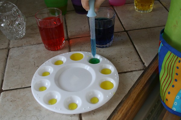 Water Transfer and Color Mixing (Photo from Chasing Cheerios)