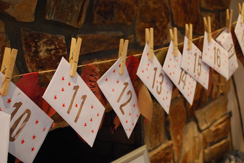 Lazy Advent Envelopes (Photo from Mama Scout)