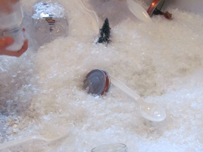 Snow Globe Sensory Play in Preschool (Photo from Teach Preschool)